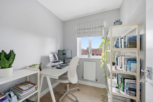 Bedroom 3 / Study- click for photo gallery